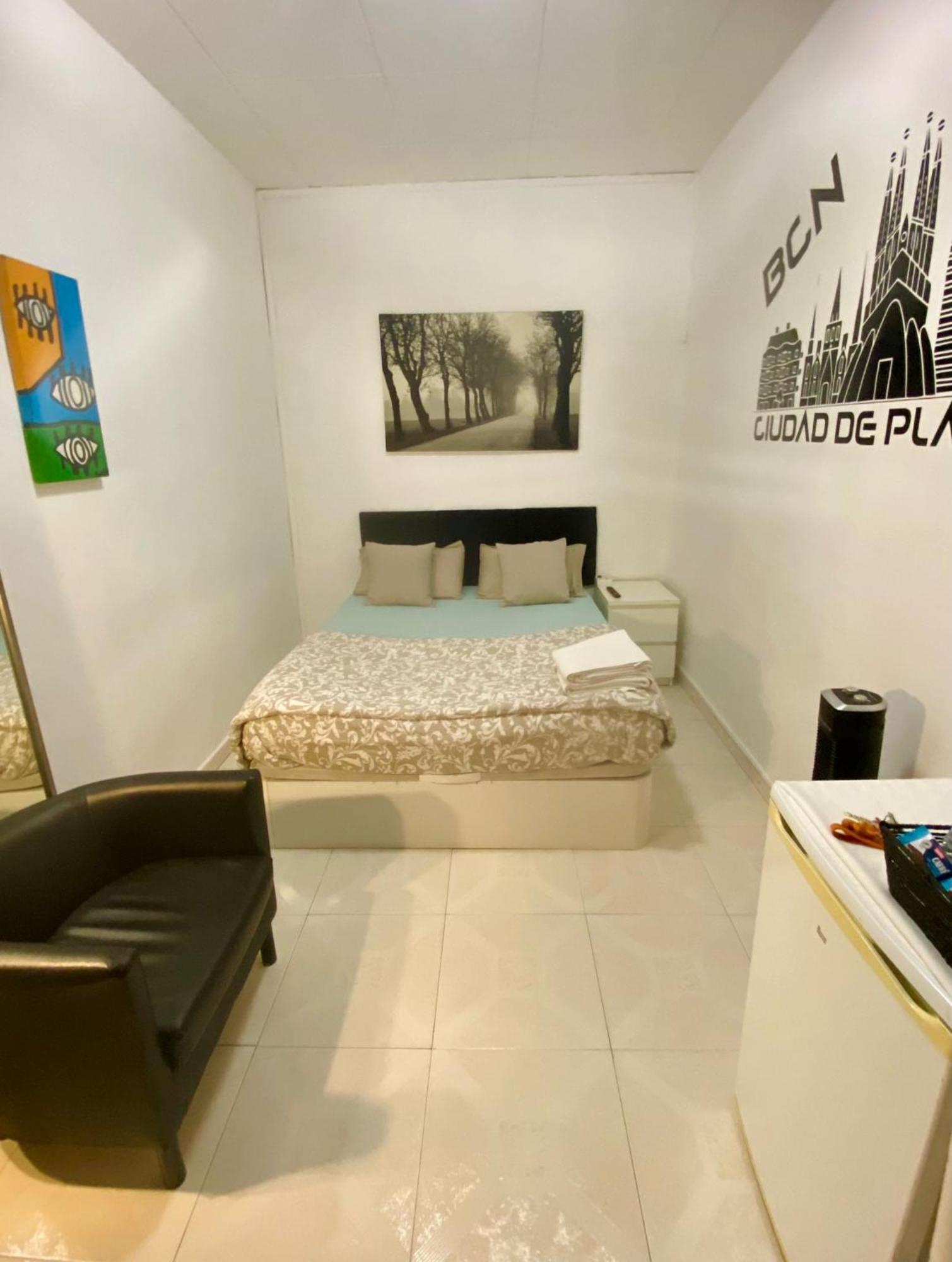 Habitacion En Centro De Barcelona Hotel ภายนอก รูปภาพ